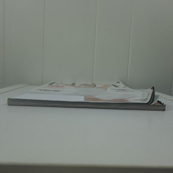 Elle Magazine October 2016 Miley Cyrus The Personal Style Issue - Picture 7 of 7